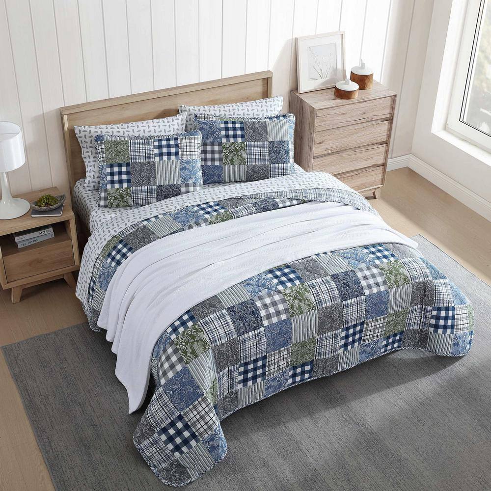 King Blue Cotton Reversible Patchwork Quilt Set