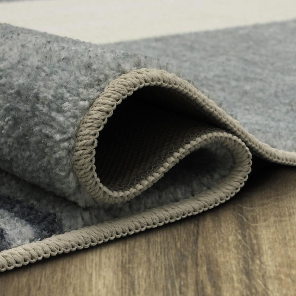 Slate Blue Geometric Tufted Washable Accent Rug 2' 6" x 3' 10"