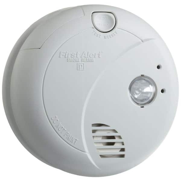 First Alert Hardwired Smoke Alarm with Escape Light