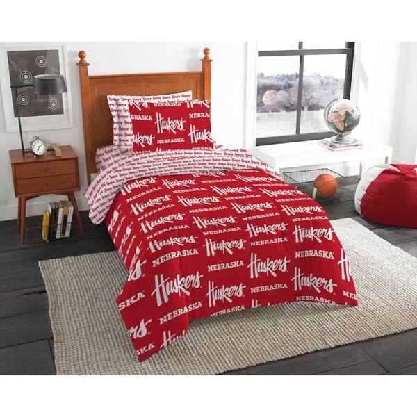 THE NORTHWEST GROUP NCAA Multi-Color Rotary Nebraska 5-Pieces Twin Bed in Bag Set