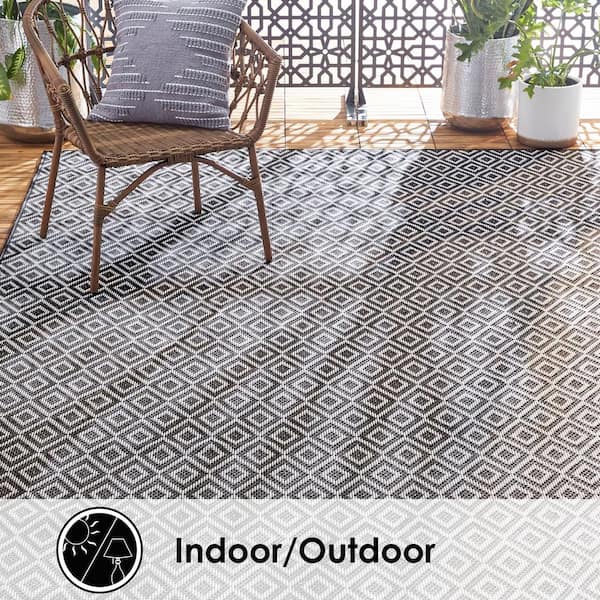 Tripoli Lydia Charcoal/Cream 6 ft. x 9 ft. Geometric Indoor/Outdoor Area Rug