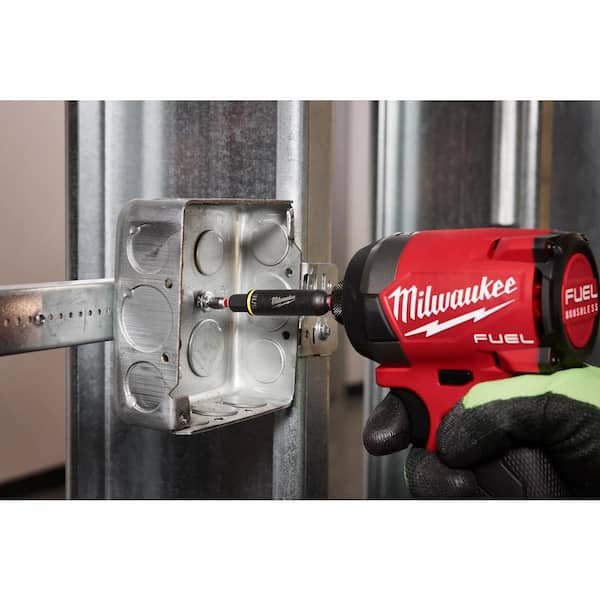 Milwaukee 8-in-1 Multi Bit and Nut Driver with SHOCKWAVE 48-22
