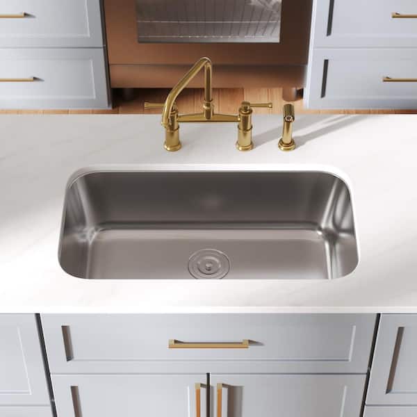 32 in. Undermount Single Bowl 18 Gauge Sliver Stainless Steel Kitchen Sink with Basket Strainer