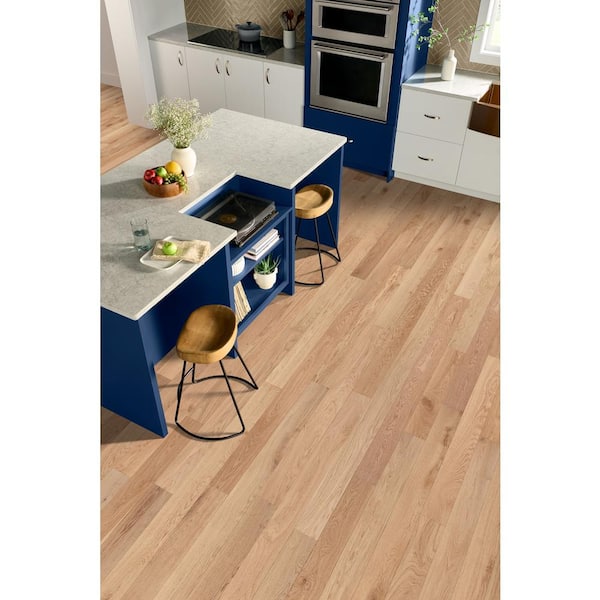 Bruce Time Honored Aged Natural White Oak 0.57 in. T x 5 in. W Tongue Groove Engineered Hardwood Flooring (31.39 Sq. Ft./case)