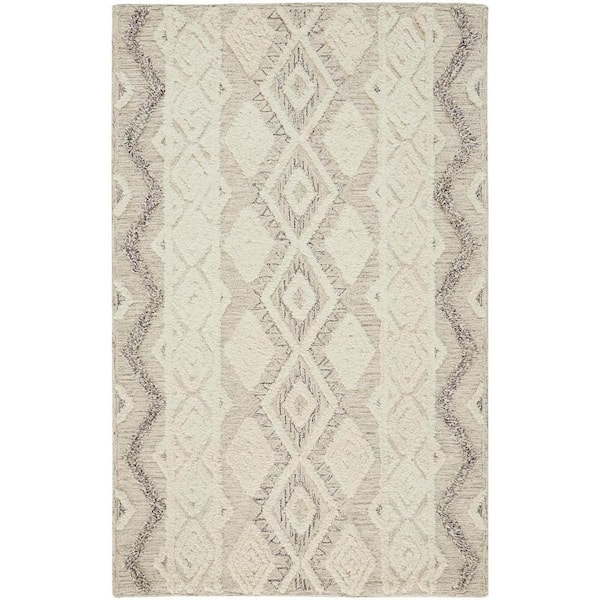 HomeRoots Gray and Ivory Geometric 4 ft. x 6 ft. Area Rug