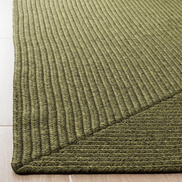 SAFAVIEH Braided Green 5 ft. x 8 ft. Solid Area Rug BRD315A-5