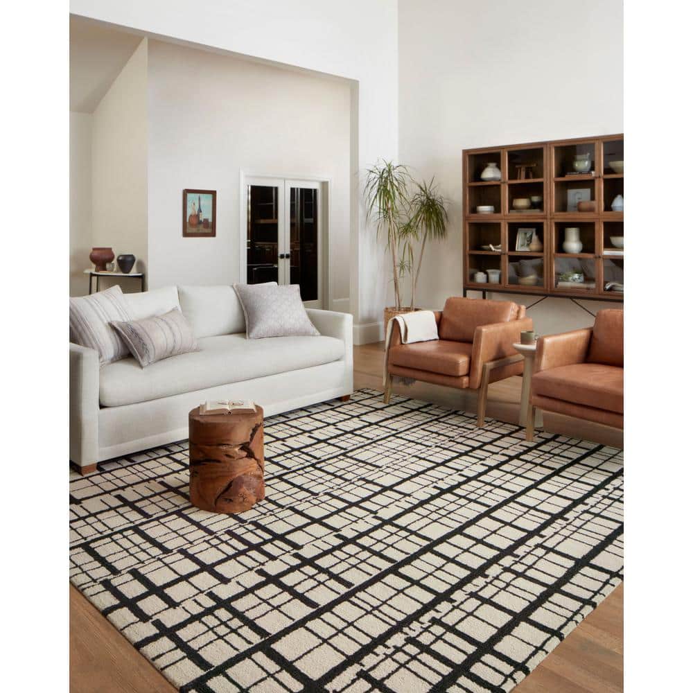 Handmade Black Wool and Synthetic 5' x 7' Tufted Rug