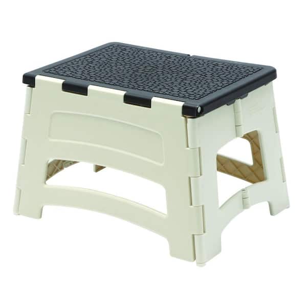 Gorilla Ladders 1-Step Plastic Stool with 300 lb. Load Capacity