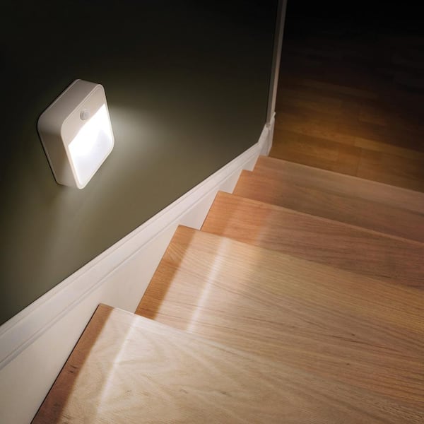 Plug In Motion Sensor Night Light Indoor Stairs Landing Hallway PIR Night Lamp 