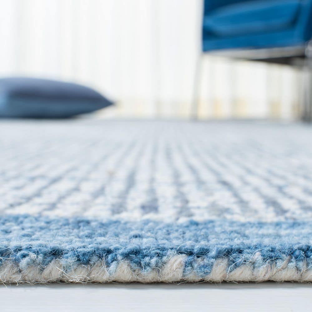 Classically Inspired Country Floral Hand-Tufted Wool Rug