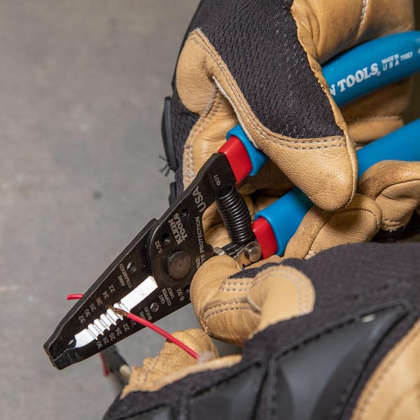 Klein Tools - Klein-Kurve Wire Stripper and Cutter 20-30 AWG Solid, 22-32 AWG Stranded