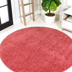 Haze Solid Low-Pile Red 5 ft. Round Area Rug