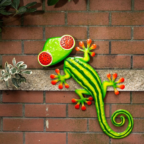 Glitzhome 24.25 in. L Whimsical Metal Watermelon Gecko Wall Art Decor