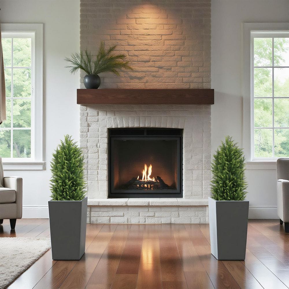 CNPトレカ エメラルドツリーボア P-RRR 7 ft. Artificial Green Cypress Spiral Tree in Pot LYL-W2945P379249