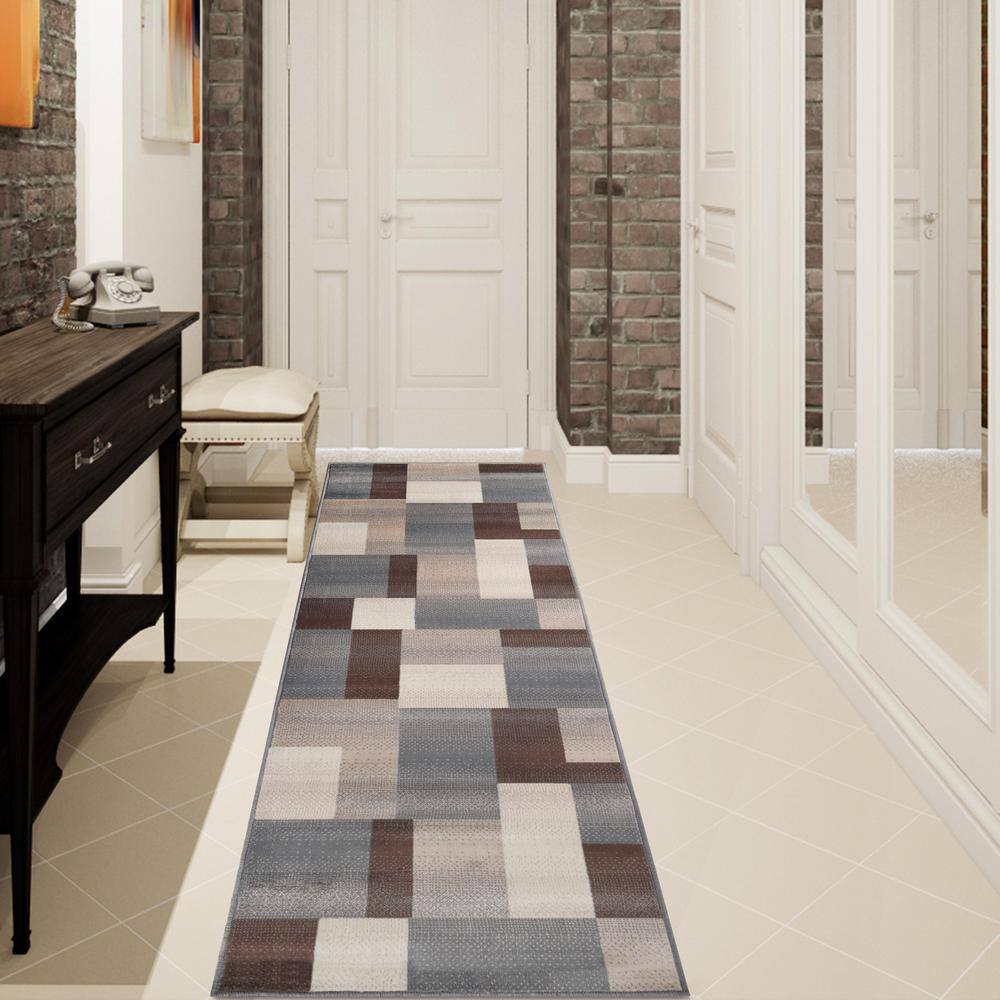 Gray Geometric Polypropylene Runner Rug with Jute Backing