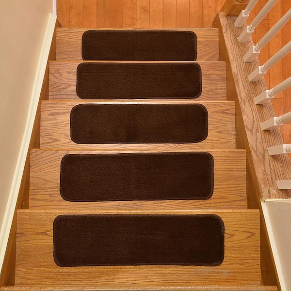 Comfortable Collection Brown 7 inch x 24 inch Indoor Carpet Stair Treads Slip Resistant Backing (Set of 7)