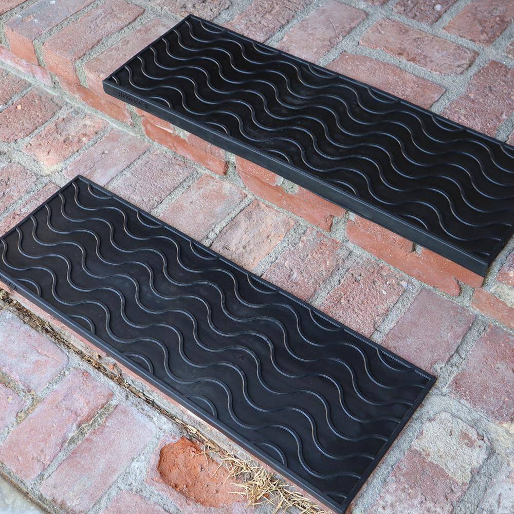 Waves Black Rubber Non-Slip Stair Treads - 9.75" x 29.125" - 6 Pack