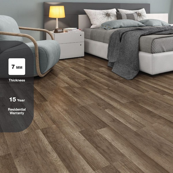 Grey Oak 7 mm T x 8 in. W Laminate Wood Flooring (23.9 sqft/case)