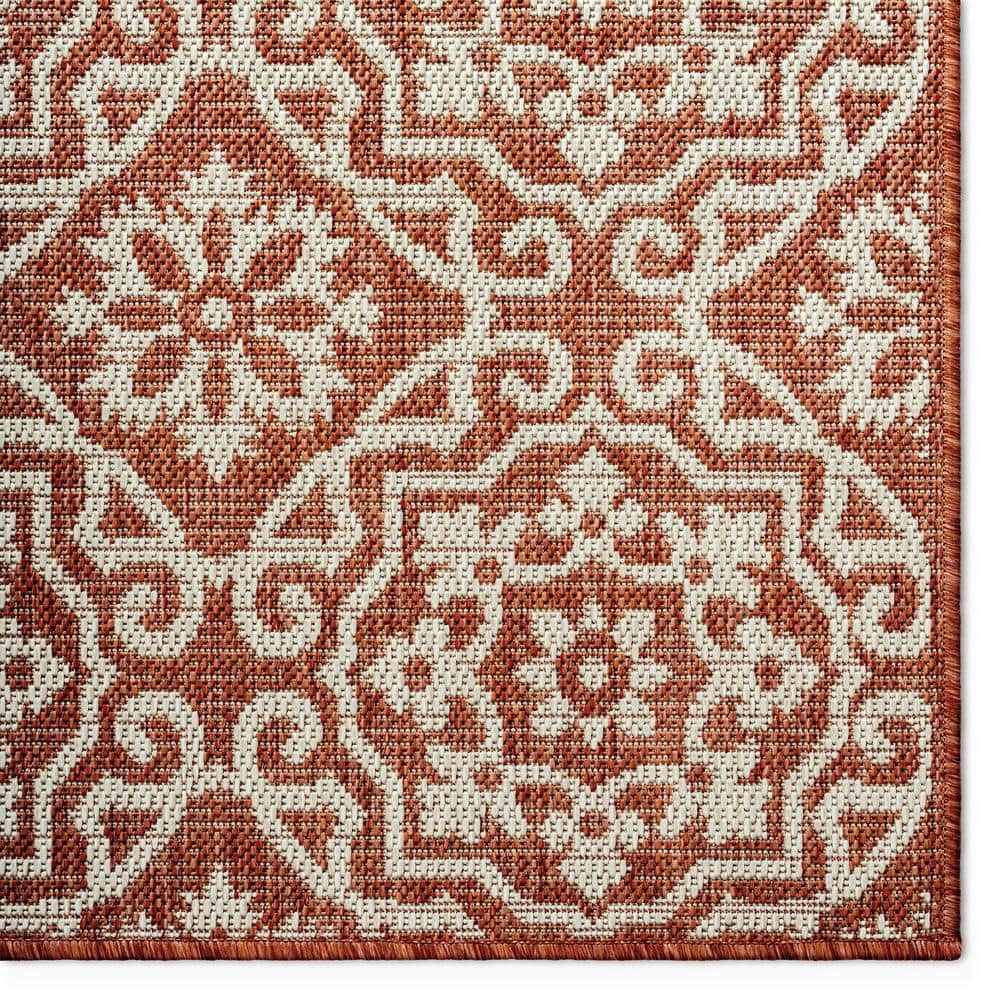 Terracotta Ivory Geometric Medallion Indoor/Outdoor Area Rug 6' x 9'