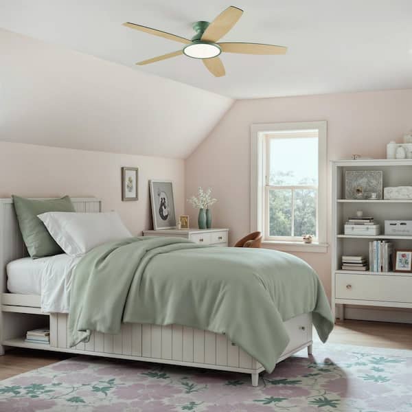 52 in. Green Low Profile Flush Mount Modern Standard Ceiling Fan with 3CCT Integrated LED Light and Remote