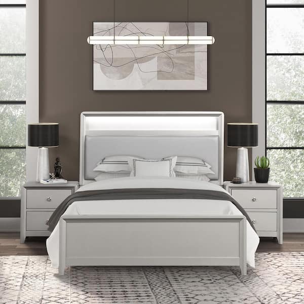 Furniture of America Alwin 3-Piece Champagne Wood Frame King Panel Bedroom Set with LED on Bookcase Headboard and USB Ports on Both Sides