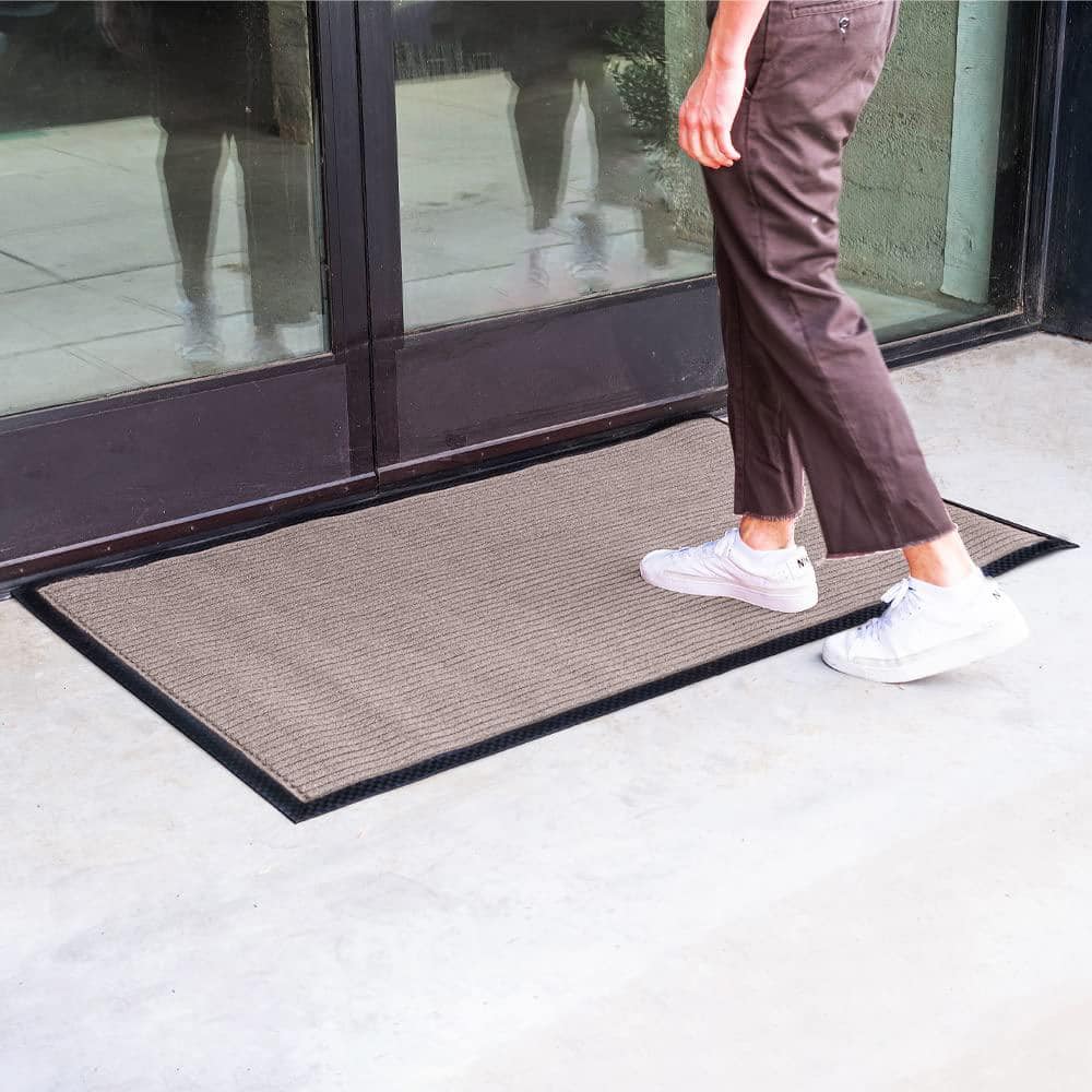 Maroon Checker Polypropylene 3' x 5' Low Profile Outdoor Door Mat