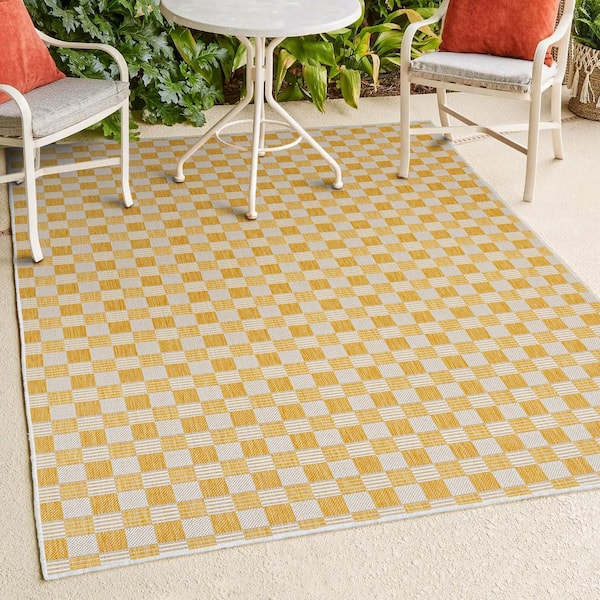 Aimee Traditional Cottage Checkerboard Yellow/Cream 4 ft. x 6 ft. Indoor/Outdoor Area Rug