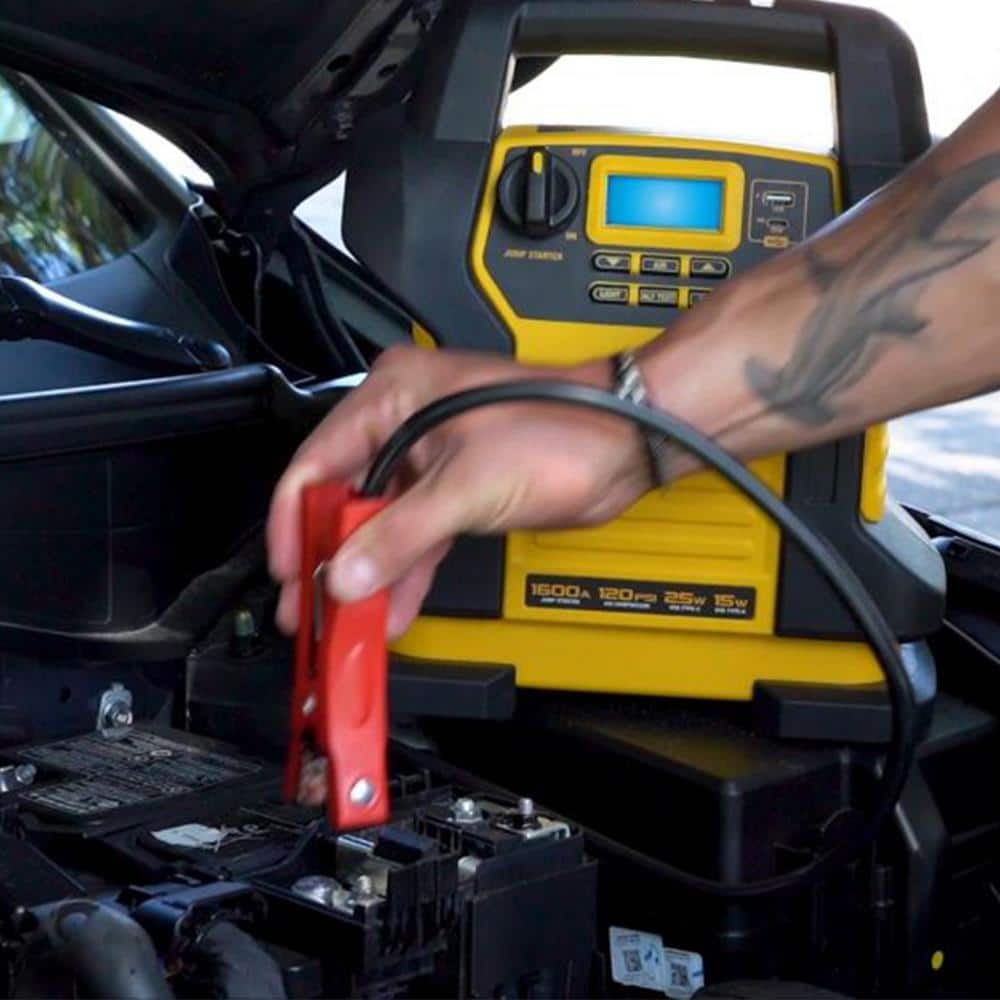 DeWalt 1600 Peak Amp Yellow and Black Jump Starter with Digital Compressor