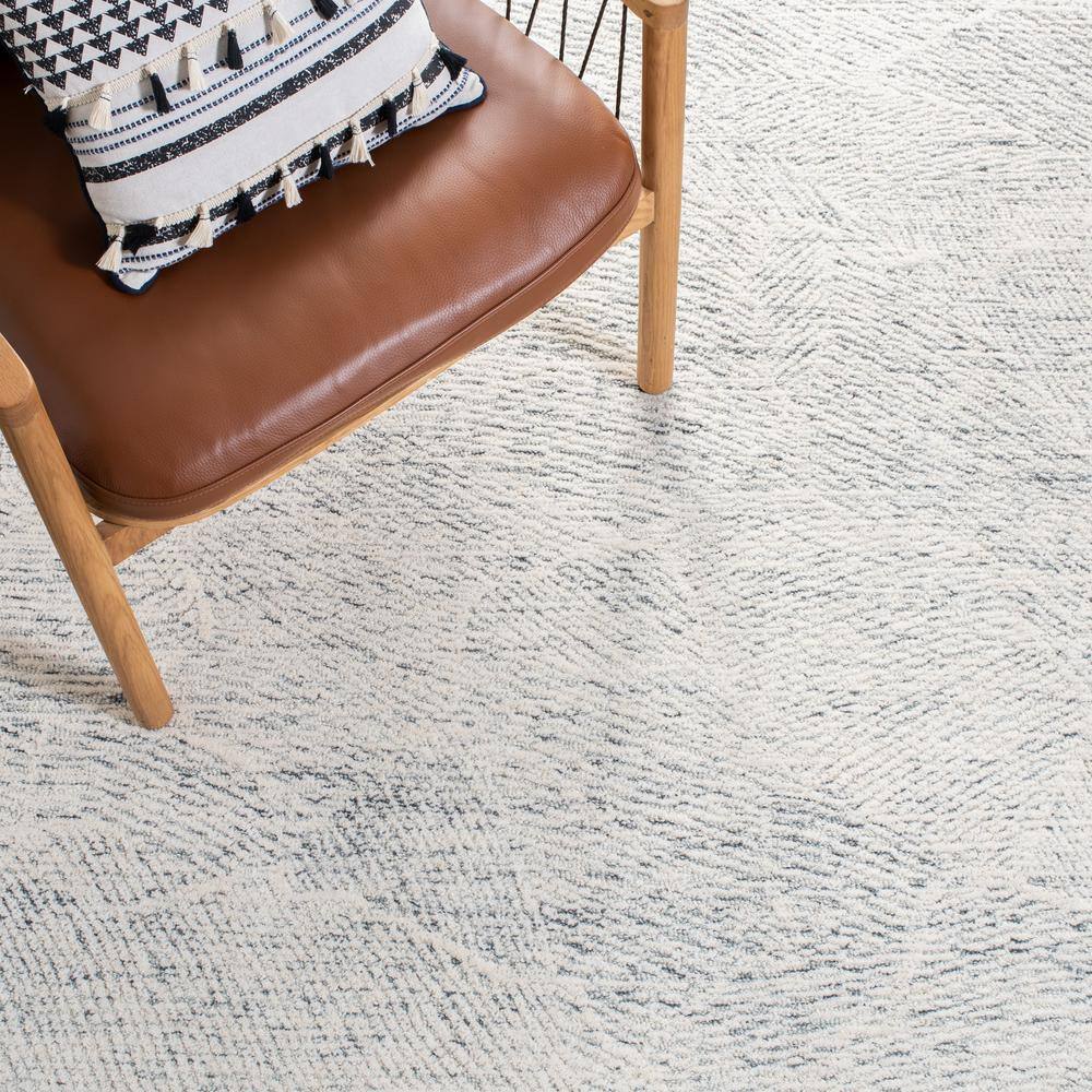 Handmade Dark Grey and Ivory Floral Wool Area Rug, 8' x 10'