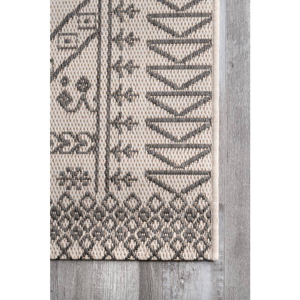nuLOOM Kandace Ivory Synthetic 52" Square Easy-Care Rug