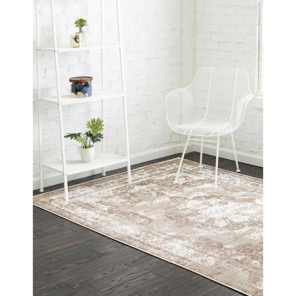 Reversible Easy-Care Synthetic Area Rug in Light Brown, 7' x 10'