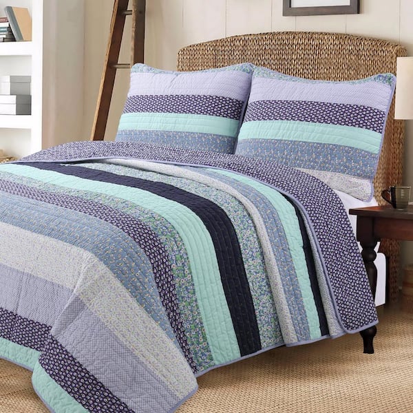 Twin Size Quilt Aproximately 68 X 72 Inches 100% Cotton Fabrics, Cotton  Batting, Machine Pieced and Quilted. 