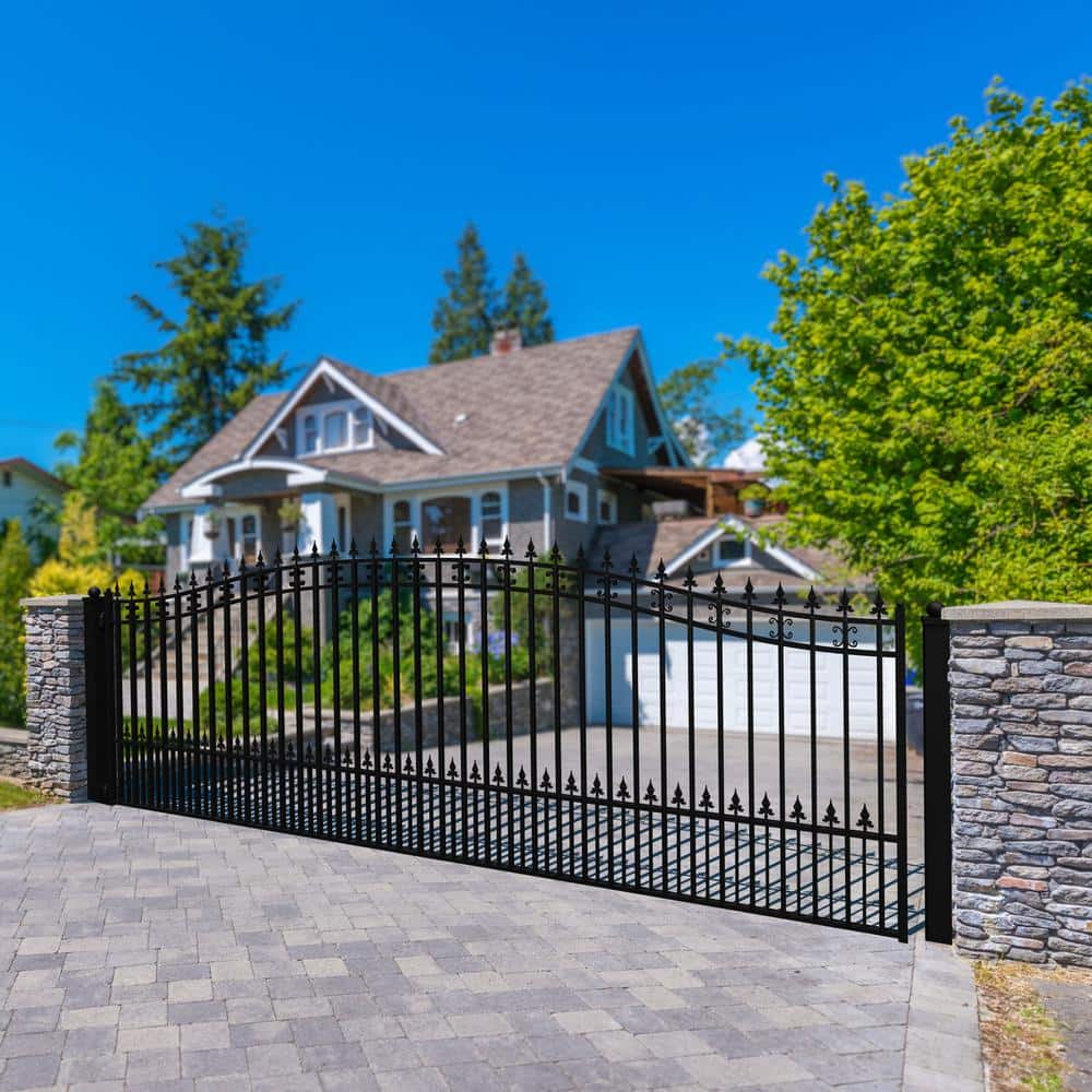 St. Louis Style Black Steel Arched Driveway Gate