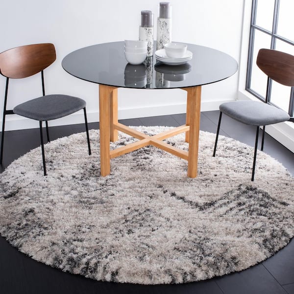 Iceland Shag 4 ft. x 4 ft. Cream/Gray Distressed Chevron Round Area Rug