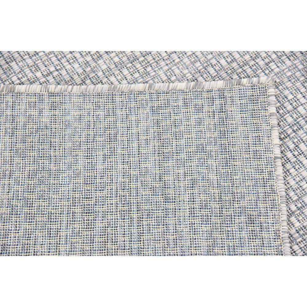 Light Gray Synthetic 6' x 9' Easy-Care Outdoor Rug