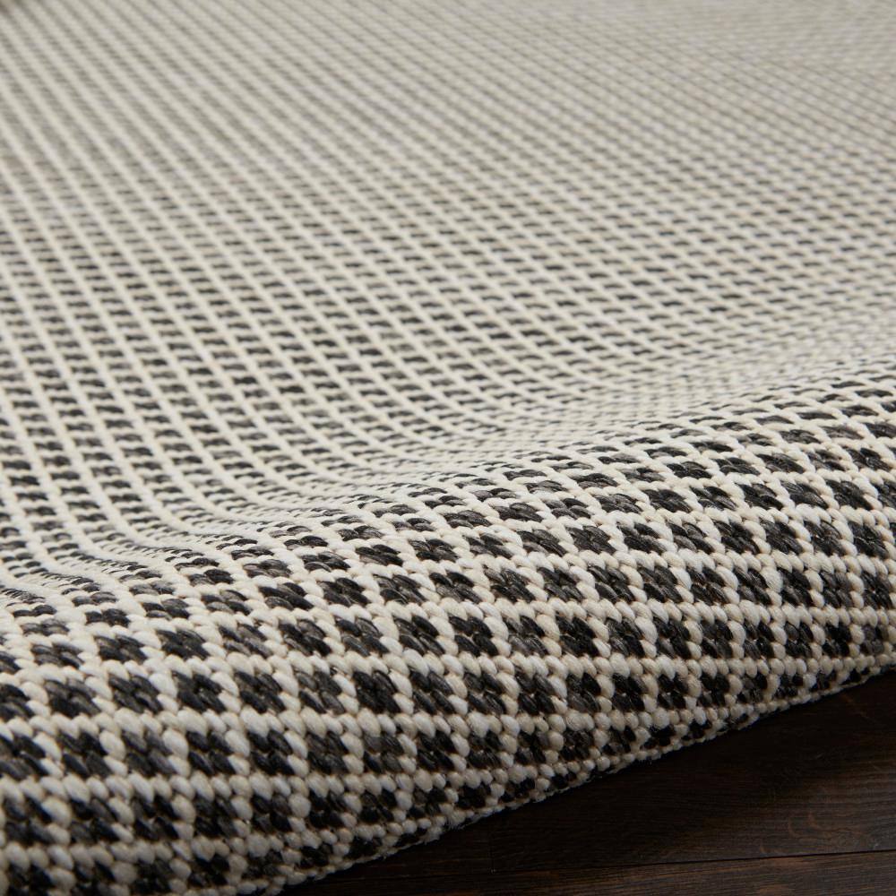 Ivory Charcoal Geometric Synthetic 26'' Easy Care Outdoor Rug
