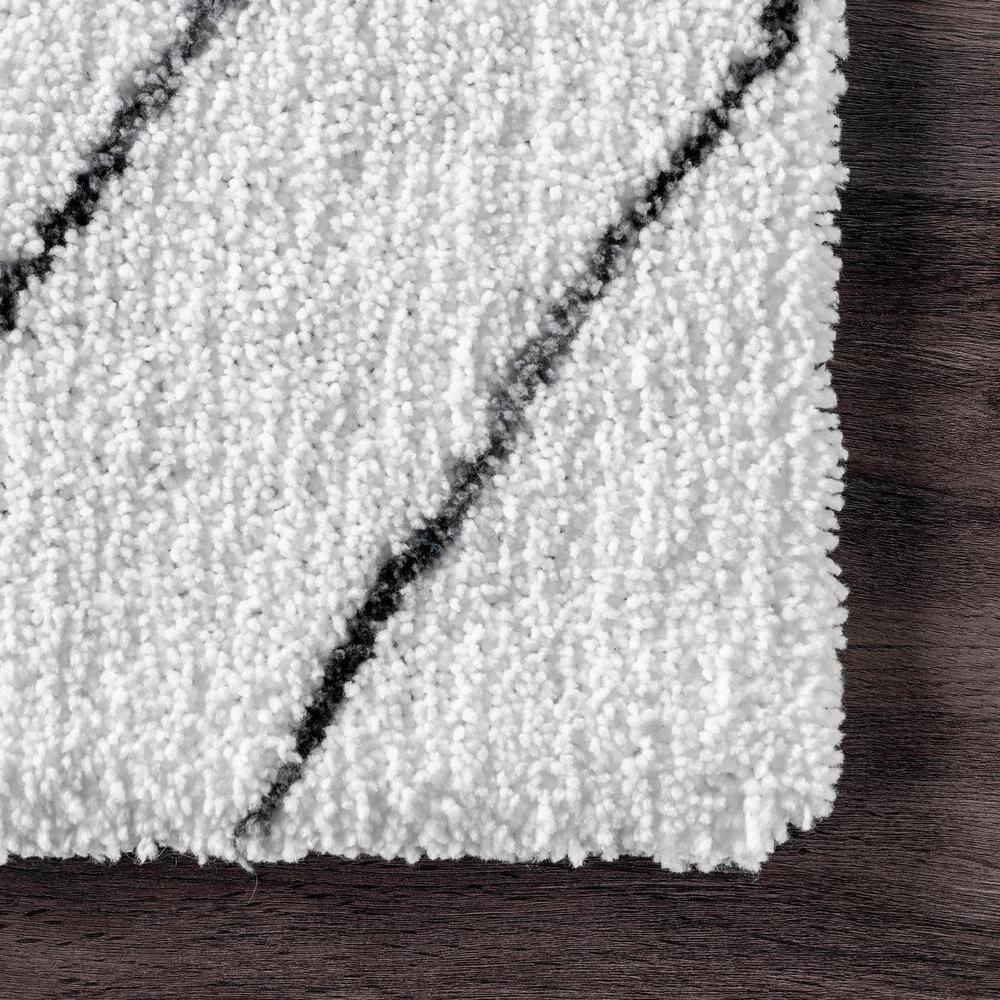 Luxurious White Geometric Tufted Square Shag Rug, 6'