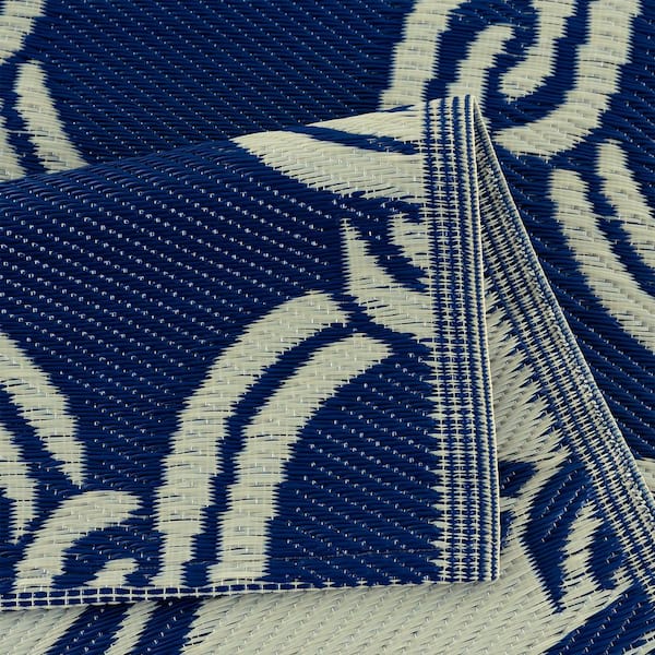 Mykonos Navy Creme 6 ft. x 9 ft. Reversible Recycled Plastic Indoor/Outdoor Area Rug