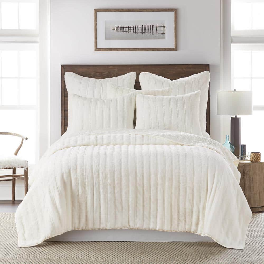 LEVTEX HOME Faux Fur Ivory Stripe Quilting Microfiber Full/Queen Quilt ...