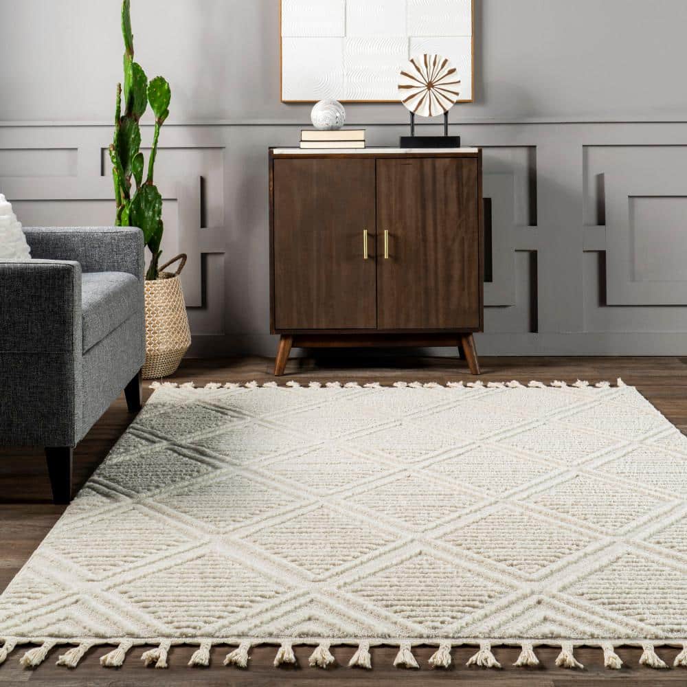 Ivory Diamond Pattern Synthetic Rectangular Area Rug