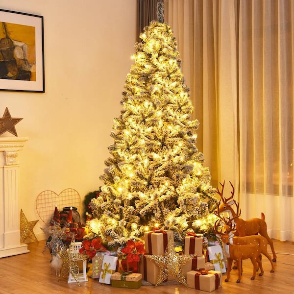 https://images.thdstatic.com/productImages/efcc574c-1528-4b3e-9420-c25e01a0e156/svn/unlit-christmas-trees-m22-8cm67-31_600.jpg