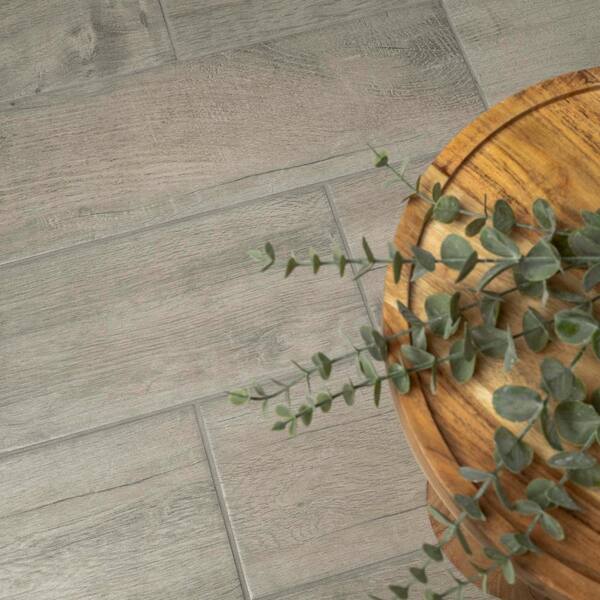 MSI Westwood Liath Gray 8 in. x 24 in. Matte Porcelain Wood Look Floor and Wall Tile (11.97 sq. ft./Case)