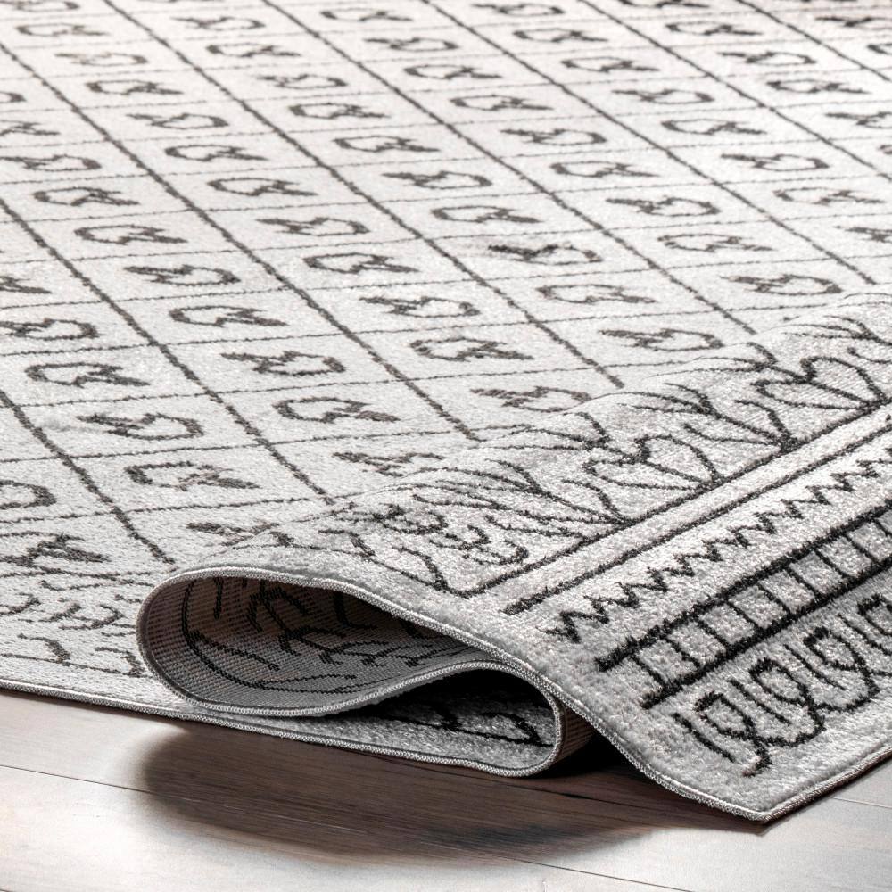 Easy-Care Reversible Gray Synthetic Area Rug, 4' x 6'