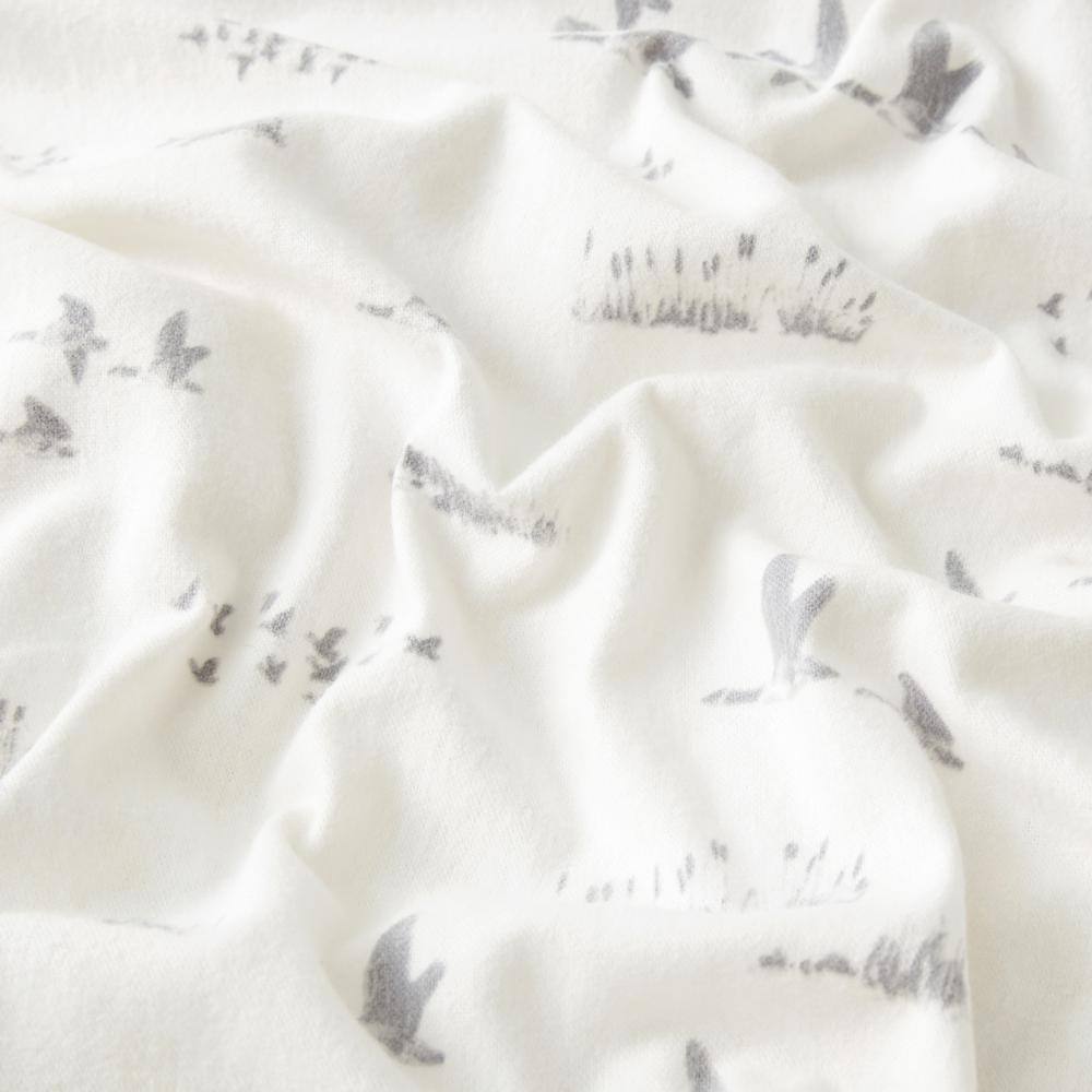 Full Ivory Cotton Flannel Sheet Set with Geese Meadow Pattern