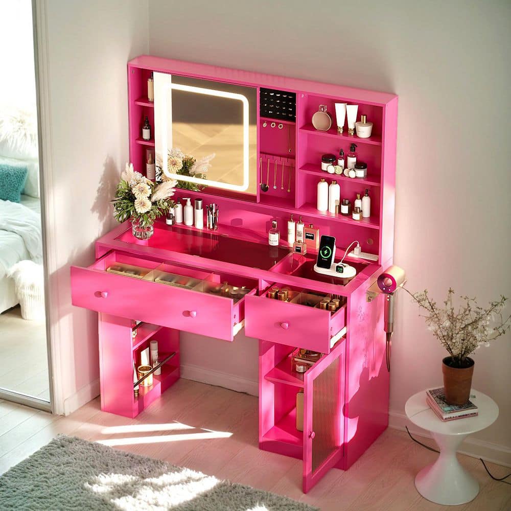 barbie-pink-karl-home-makeup-