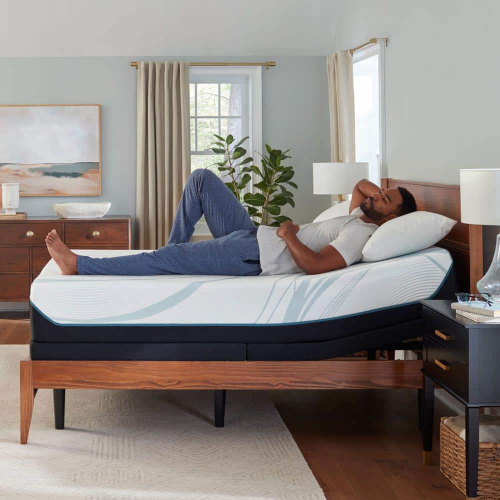 Queen Medium Memory Foam Adjustable Mattress with Cool-to-Touch Cover