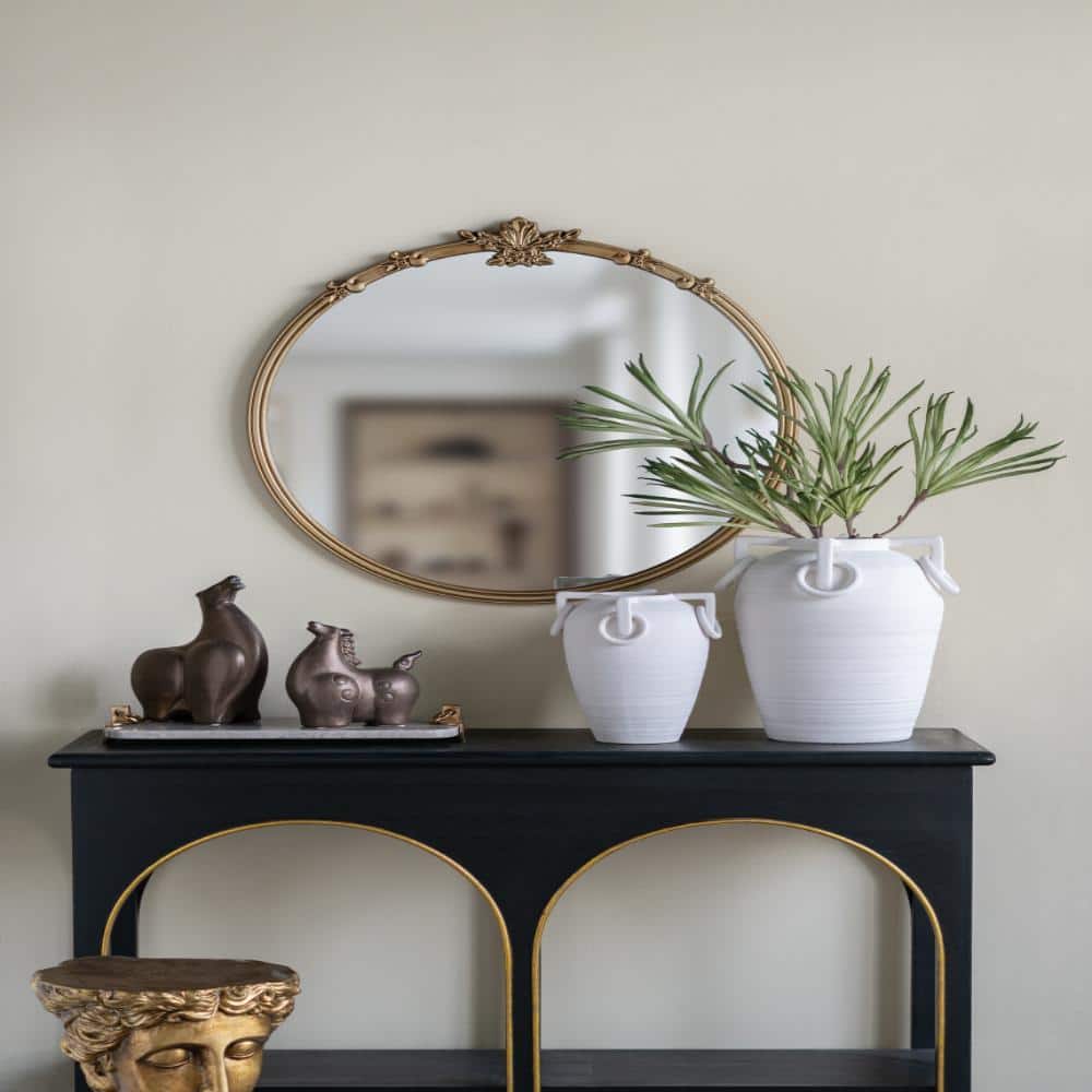 "30"" x 31"" Round Wall Mirror With Gold Finish And Decorative Leaf Crest" price history on PriceWatchPro