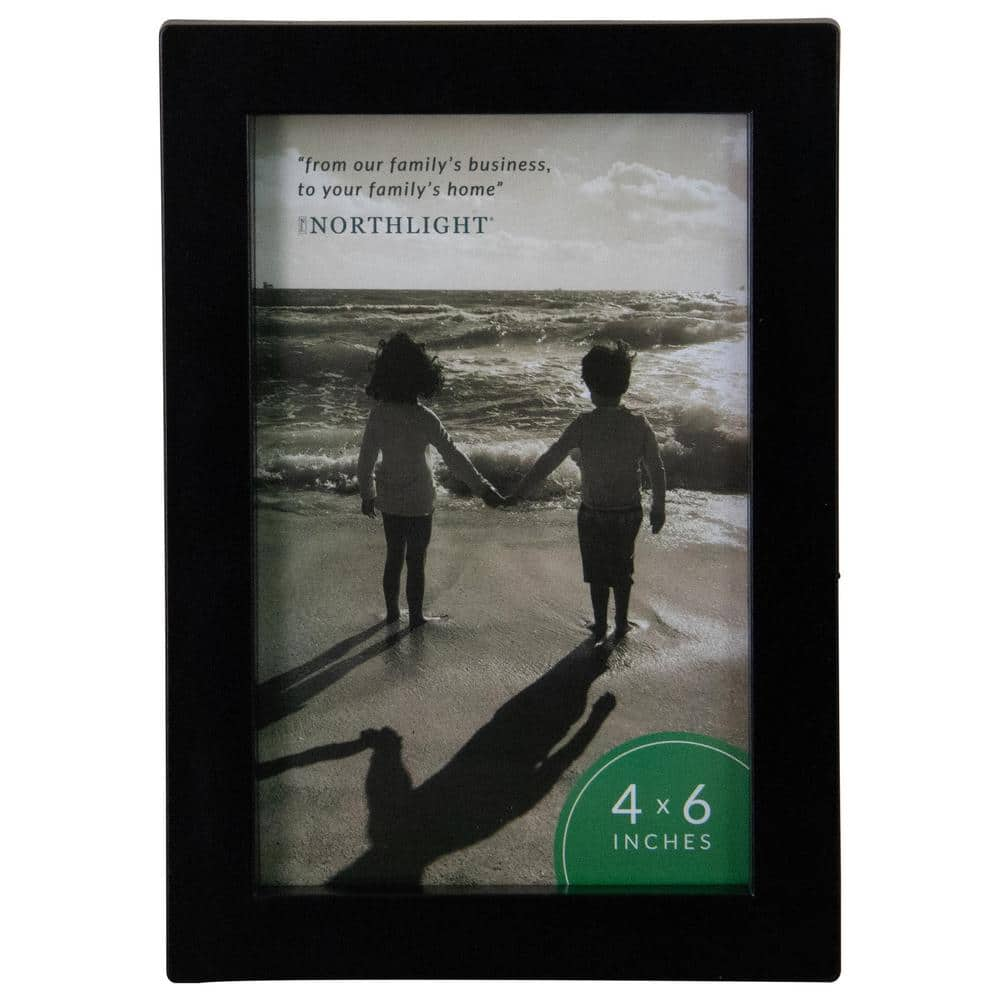 Friends - 9.25 x 7.25 Frame (Holds 6 x 4 Photo)