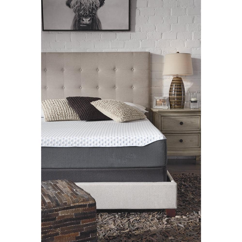 Queen Size White and Gray 10 Inch Memory Foam Mattress
