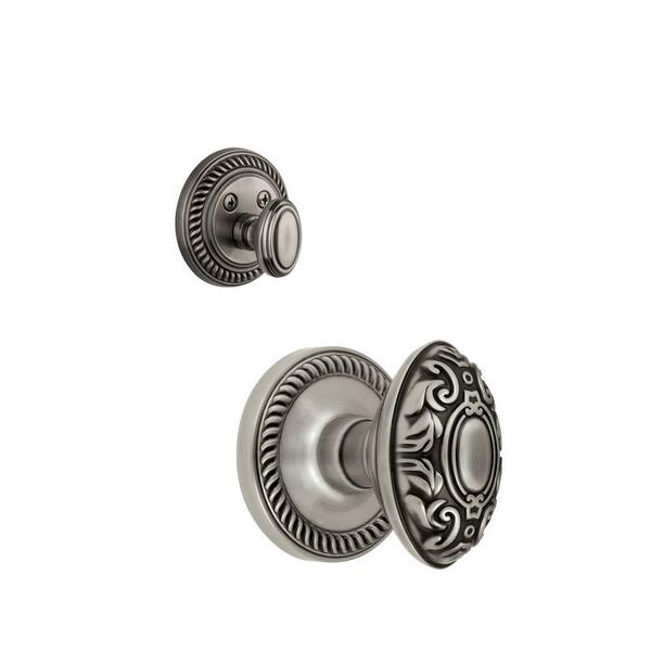 Grandeur Newport Single Cylinder Antique Pewter Combo Pack Keyed Alike with Grande Victorian Knob and Matching Deadbolt